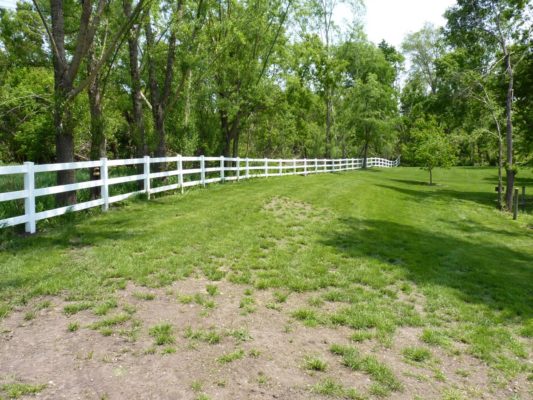 Ranch Style Fence - Vinyl Fence - Prairie Creek Fence